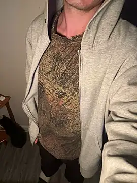 demonslayerr999 online show from January 27, 2025, 6:52 am