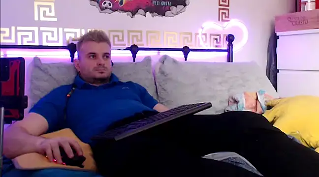 Snapshot of erotico69xxx chatting on February 21, 2025, 2:27 pm erotico69xxx online show from February 21, 2025, 2:27 pm