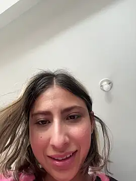 Snapshot of Ameellie chatting on December 4, 2025, 2:59 pm Ameellie online show from December 4, 2025, 2:59 pm