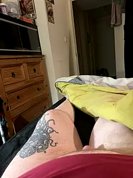  online show from November 26, 2025, 10:00 pm