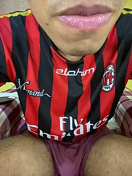 Snapshot of MoiseXxx_777 chatting on December 12, 2024, 9:30 am MoiseXxx 777 online show from December 12, 2024, 9:30 am