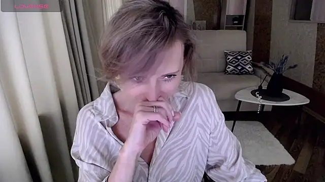 HornyMilf 777 online show from January 20, 2025, 11:13 am