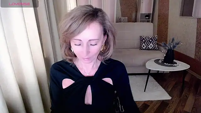 HornyMilf 777 online show from February 1, 2025, 5:39 am