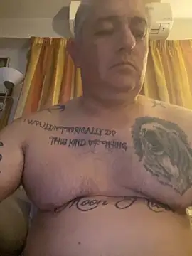 Snapshot of Russirayu chatting on September 28, 2025, 6:24 pm Russirayu online show from September 28, 2025, 6:24 pm