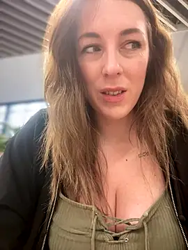 MommmyYummy online show from November 12, 2025, 11:21 am