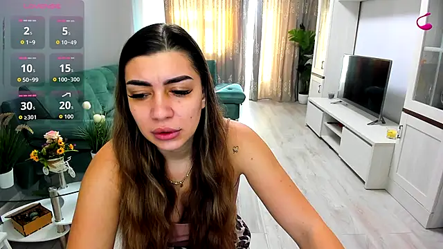 Snapshot of EveEvian chatting on November 26, 2025, 10:49 am EveEvian online show from November 26, 2025, 10:49 am