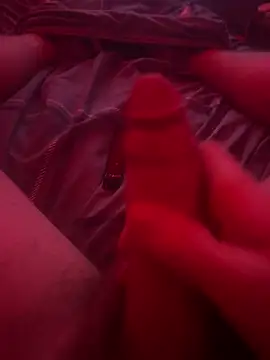 Snapshot of youngTJ chatting on January 1, 2025, 10:56 pm youngTJ online show from January 1, 2025, 10:56 pm