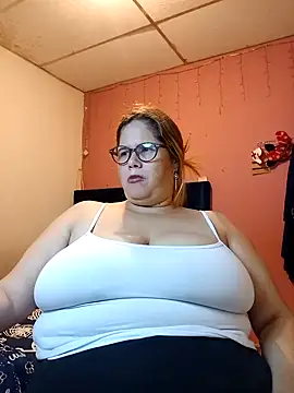 Snapshot of EllisW8 chatting on January 25, 2025, 1:41 pm EllisW8 online show from January 25, 2025, 1:41 pm