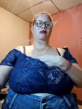 Snapshot of EllisW8 chatting on March 12, 2025, 11:22 pm EllisW8 online show from March 12, 2025, 11:22 pm
