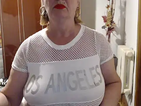 Snapshot of Secretfox chatting on September 26, 2025, 3:10 am Secretfox online show from September 26, 2025, 3:10 am