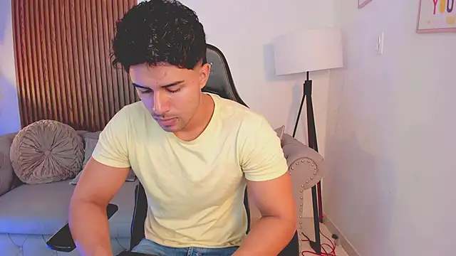 Snapshot of liam_collins21 chatting on October 26, 2025, 11:49 am liam collins21 online show from October 26, 2025, 11:49 am