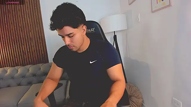 Snapshot of liam_collins21 chatting on October 29, 2025, 11:45 am liam collins21 online show from October 29, 2025, 11:45 am