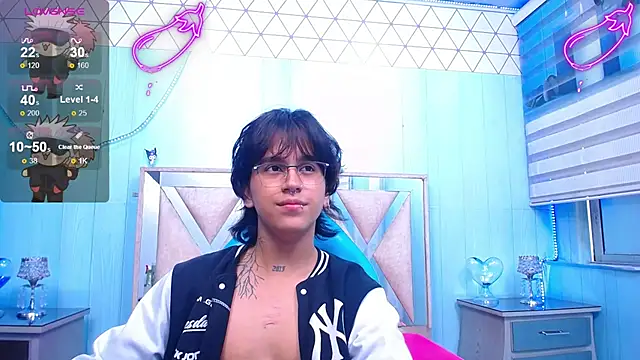 Snapshot of alex_477 chatting on February 3, 2025, 2:45 pm alex 477 online show from February 3, 2025, 2:45 pm