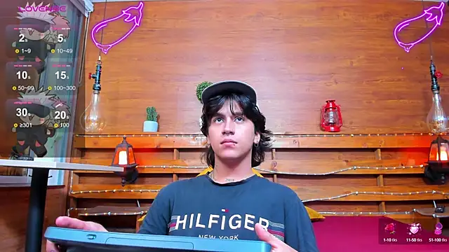 Snapshot of alex_477 chatting on February 11, 2025, 2:46 pm alex 477 online show from February 11, 2025, 2:46 pm