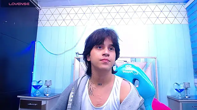 Snapshot of alex_477 chatting on February 13, 2025, 11:28 am alex 477 online show from February 13, 2025, 11:28 am