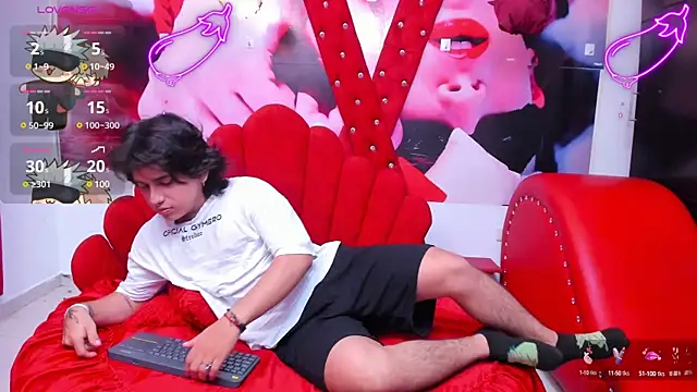 Snapshot of alex_477 chatting on February 26, 2025, 2:46 pm alex 477 online show from February 26, 2025, 2:46 pm