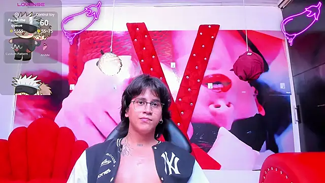 Snapshot of alex_477 chatting on March 5, 2025, 5:50 pm alex 477 online show from March 5, 2025, 5:50 pm