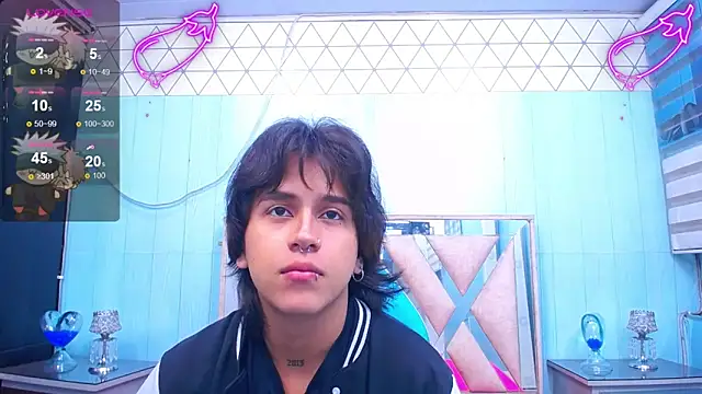 Snapshot of alex_477 chatting on March 18, 2025, 11:30 am alex 477 online show from March 18, 2025, 11:30 am