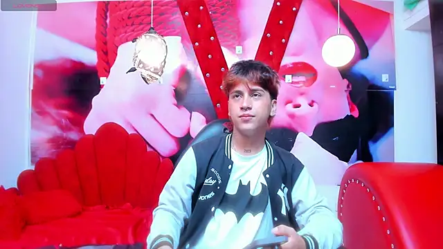 Snapshot of alex_477 chatting on September 13, 2025, 11:32 am alex 477 online show from September 13, 2025, 11:32 am