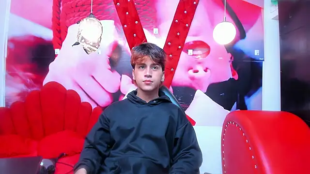 Snapshot of alex_477 chatting on September 18, 2025, 11:45 am alex 477 online show from September 18, 2025, 11:45 am