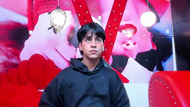 Snapshot of alex_477 chatting on October 10, 2025, 11:42 am alex 477 online show from October 10, 2025, 11:42 am