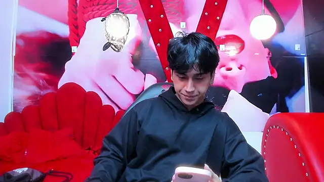 Snapshot of alex_477 chatting on October 17, 2025, 11:35 am alex 477 online show from October 17, 2025, 11:35 am