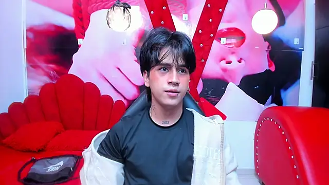 Snapshot of alex_477 chatting on November 14, 2025, 11:42 am alex 477 online show from November 14, 2025, 11:42 am