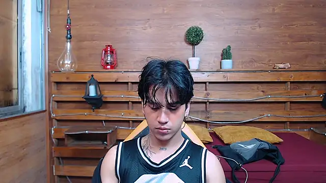 Snapshot of alex_477 chatting on November 26, 2025, 11:33 am alex 477 online show from November 26, 2025, 11:33 am