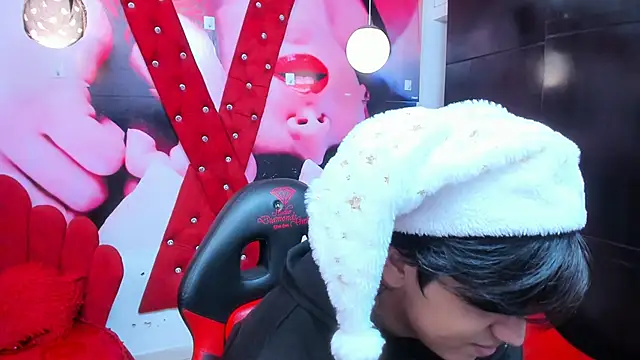 Snapshot of alex_477 chatting on December 5, 2025, 11:30 am alex 477 online show from December 5, 2025, 11:30 am