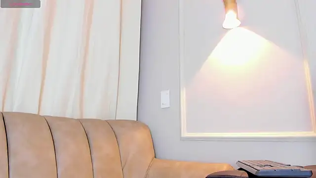 Lia walton online show from December 30, 2024, 11:59 am