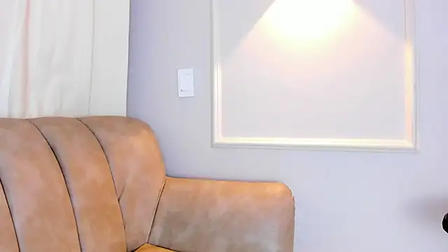 Lia walton online show from March 18, 2025, 12:03 pm