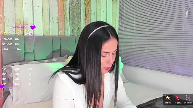 Gigi-bom online show from February 21, 2025, 10:04 pm