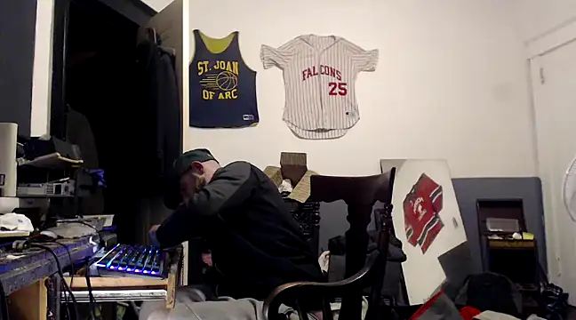 Snapshot of sledge901 chatting on January 17, 2025, 6:26 am sledge901 online show from January 17, 2025, 6:26 am