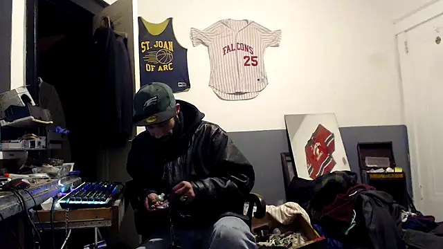 Snapshot of sledge901 chatting on February 2, 2025, 6:26 am sledge901 online show from February 2, 2025, 6:26 am