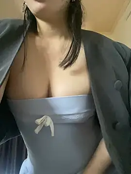 Snapshot of Ruby_bear chatting on December 21, 2024, 5:03 am Ruby bear online show from December 21, 2024, 5:03 am
