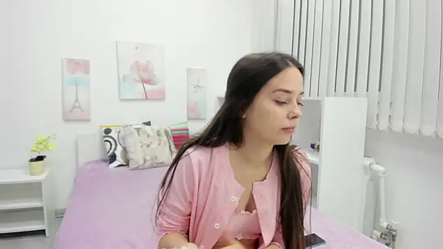 Tiny JuJu online show from September 15, 2025, 1:27 am