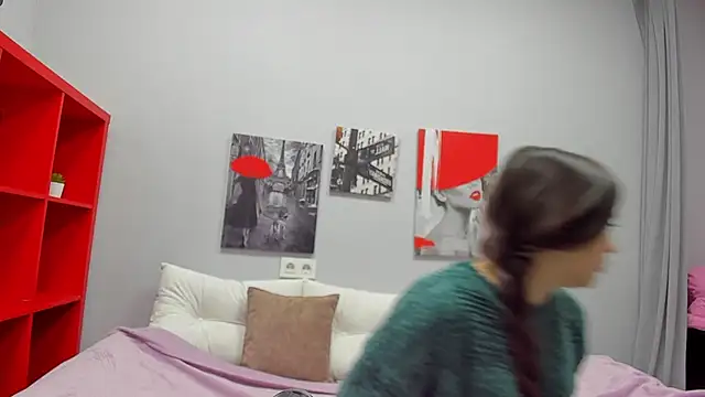 Tiny JuJu online show from October 24, 2025, 1:13 am