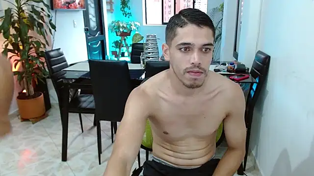 Snapshot of giannandblacke chatting on February 16, 2025, 10:54 pm giannandblacke online show from February 16, 2025, 10:54 pm