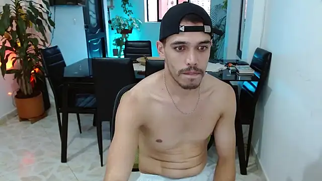 Snapshot of giannandblacke chatting on February 25, 2025, 11:00 pm giannandblacke online show from February 25, 2025, 11:00 pm