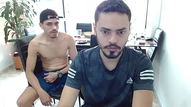 Snapshot of giannandblacke chatting on February 28, 2025, 3:48 pm giannandblacke online show from February 28, 2025, 3:48 pm