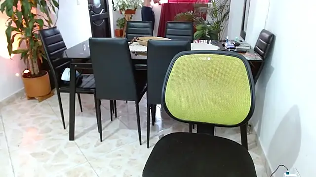 Snapshot of giannandblacke chatting on February 28, 2025, 6:52 pm giannandblacke online show from February 28, 2025, 6:52 pm