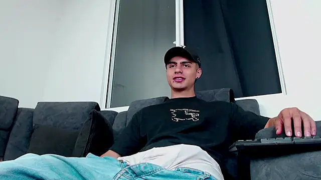 Stiven CL online show from September 11, 2025, 1:55 pm