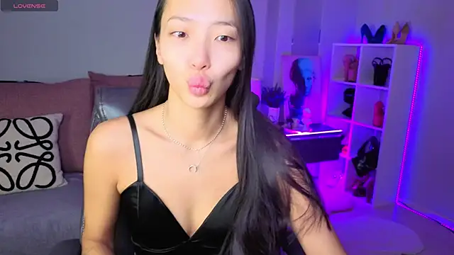  MIURA  online show from November 29, 2025, 12:13 am