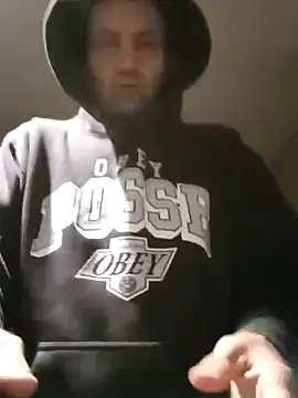 Hotbodyscottie online show from December 4, 2024, 8:34 am