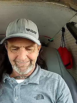 Hotbodyscottie online show from December 10, 2024, 5:33 pm