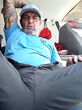 Hotbodyscottie online show from December 16, 2024, 3:22 pm