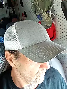 Hotbodyscottie online show from December 26, 2024, 9:04 pm