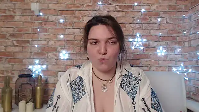 Amelia Kiss  online show from January 27, 2025, 7:03 am