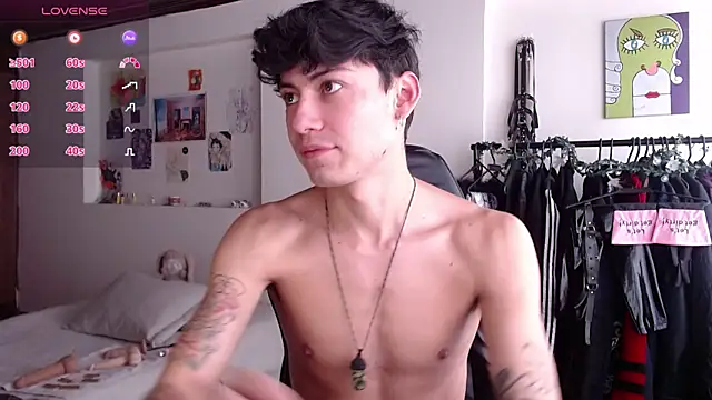 Snapshot of Amahd696 chatting on November 19, 2025, 2:17 pm Amahd696 online show from November 19, 2025, 2:17 pm