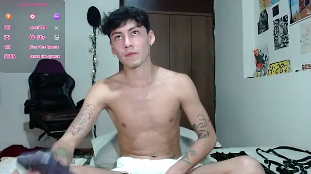 Snapshot of Amahd696 chatting on December 17, 2025, 12:05 am Amahd696 online show from December 17, 2025, 12:05 am